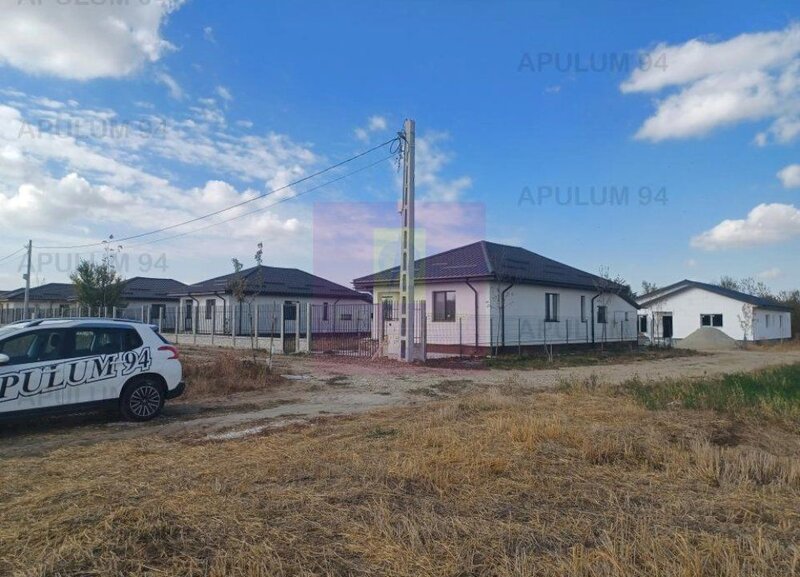 Gulia, teren intravilan curti-constructii, 516 mp, utilitati aproape