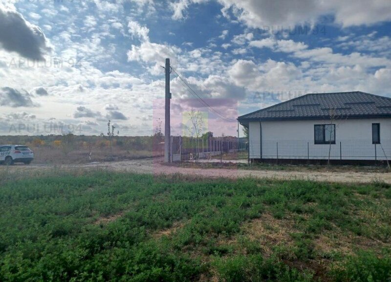 Gulia, teren intravilan curti-constructii, 516 mp, utilitati aproape
