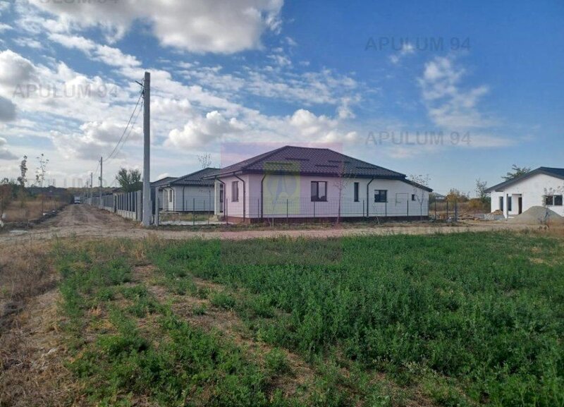 Gulia, teren intravilan curti-constructii, 516 mp, utilitati aproape